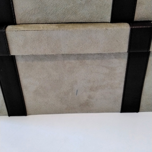 Suede storage boxes with faux leather strapping - Picture 8 of 9